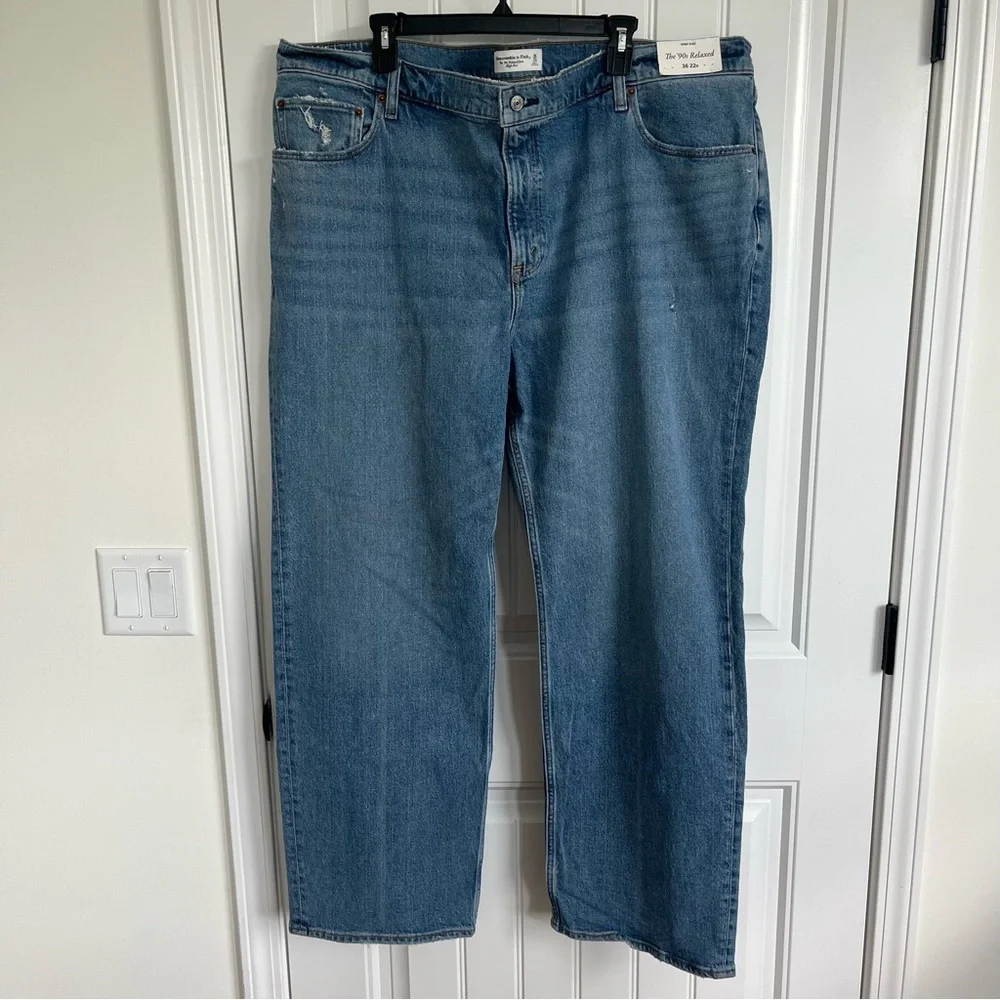 Abercrombie and Fitch 90s Relaxed Jean High‎ Rise 36 medium denim NWT
